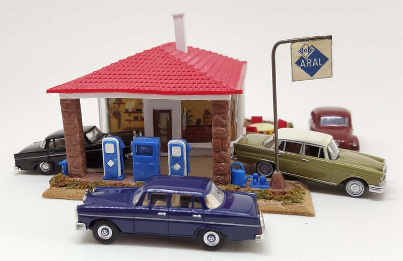 Illustration for article titled Surprise Saturday - HO Scale Aral Station